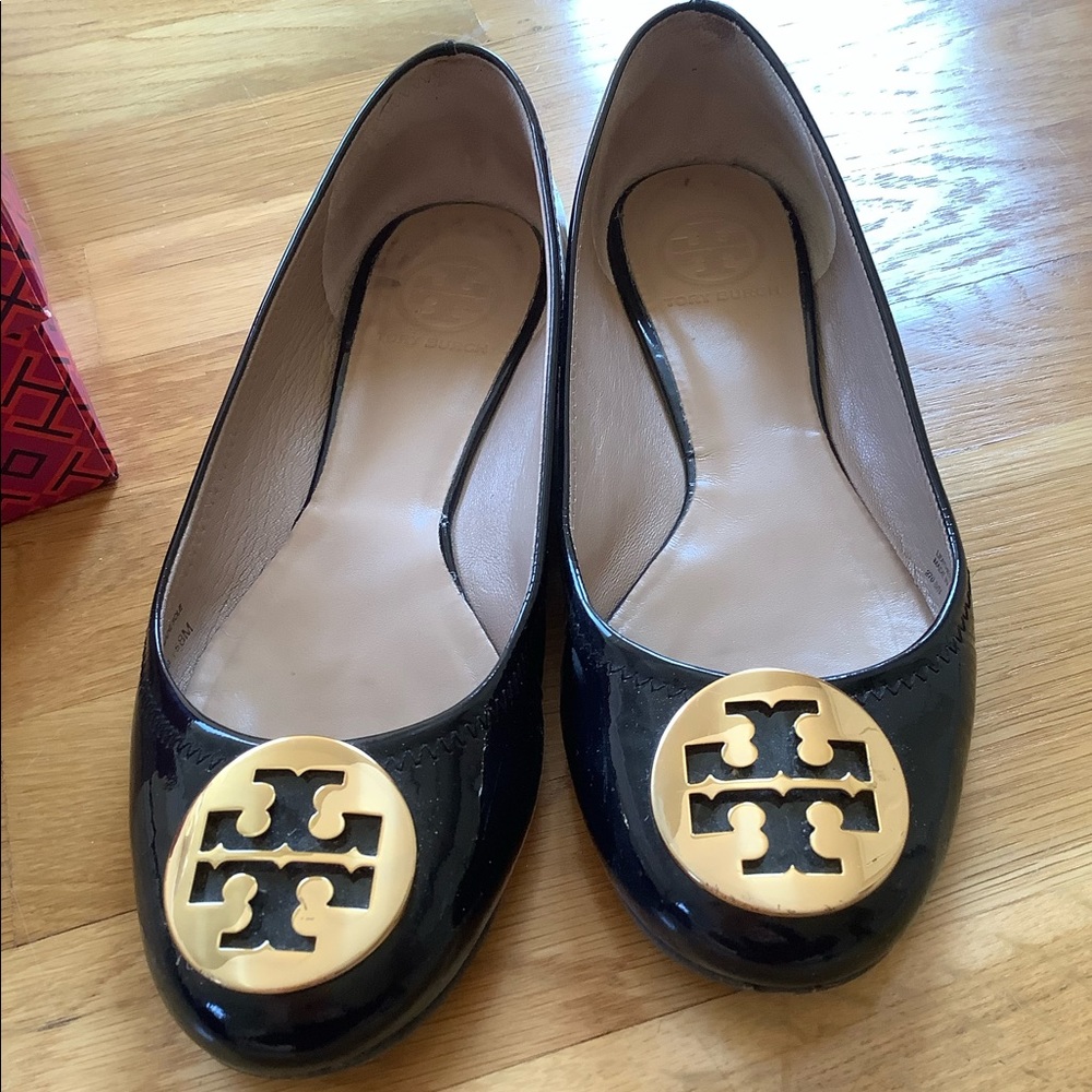 Tory Burch Reva flat, navy patent leather, size 8